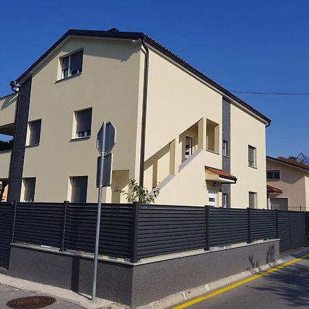 Apartאיזולה מראה חיצוני תמונה